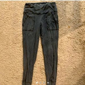 *SOLD* Aerie pocket leggings
